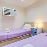 아파트 With 2 Bedrooms, 2m To The *