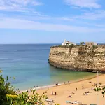 아파트 With 2 Bedrooms, 2m To The Armação de Pêra
