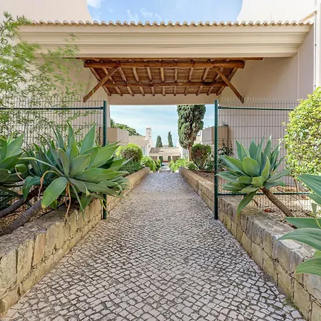 Lägenhet With 2 Bedrooms, 2m To The