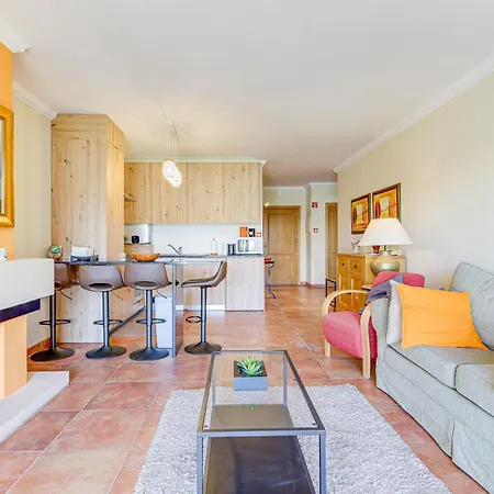 Apartamento With 2 Bedrooms, 2m To The
