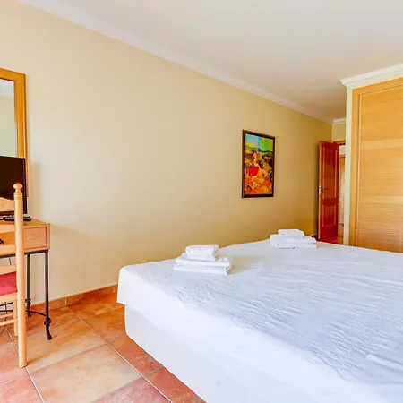公寓 With 2 Bedrooms, 2m To The