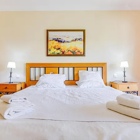 Apartamento With 2 Bedrooms, 2m To The
