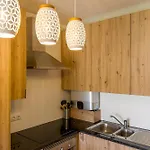With 2 Bedrooms, 2m To The