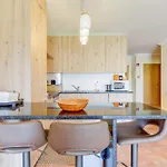 With 2 Bedrooms, 2m To The Armacao de Pera