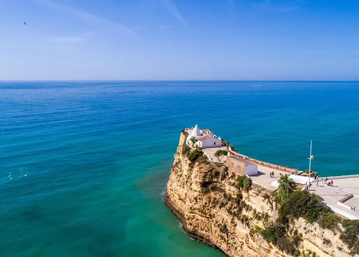 Διαμέρισμα With 2 Bedrooms, 2m To The