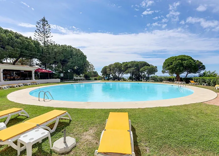 Διαμέρισμα With 2 Bedrooms, 2m To The