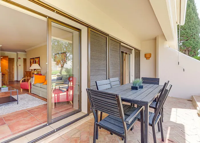 Διαμέρισμα With 2 Bedrooms, 2m To The *