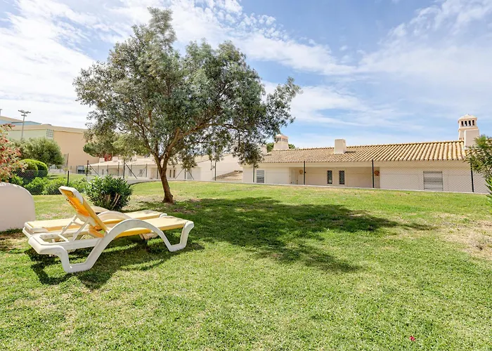 Διαμέρισμα With 2 Bedrooms, 2m To The *