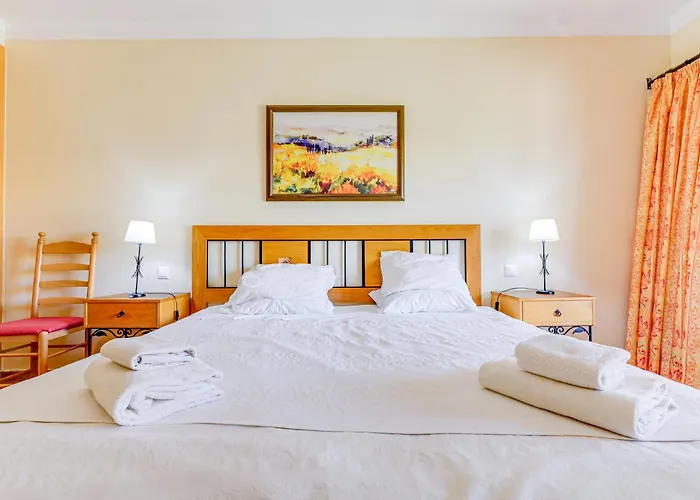 Διαμέρισμα With 2 Bedrooms, 2m To The