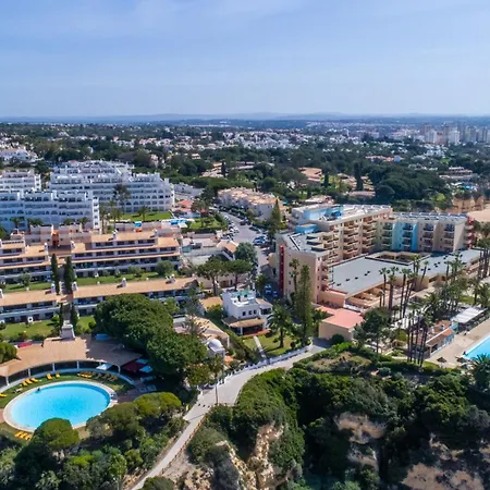 Apartamento With 2 Bedrooms, 2m To The *