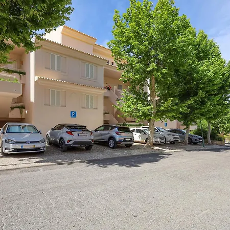 With 2 Bedrooms, 2m To The